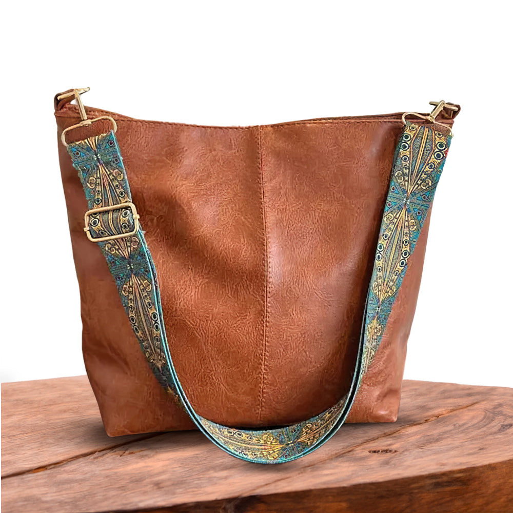 Līga Vintage – ādas plecu soma ar klasisku šarmu un mūžīgu eleganci