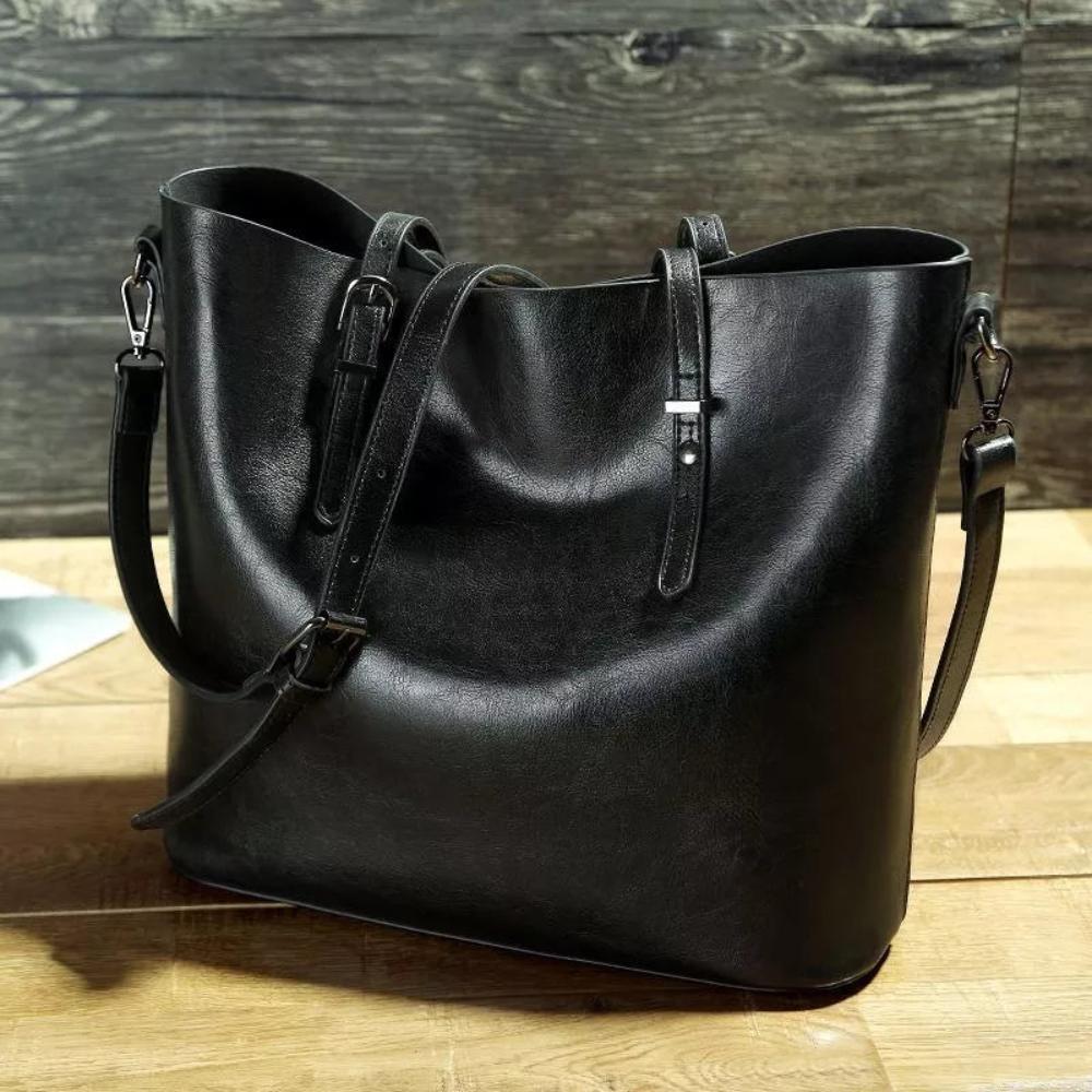 Viktorija Charm – ādas plecu soma ar vintāžas šarmu un mūžīgu eleganci